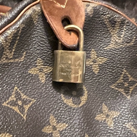 LV Louis Vuitton Speedy 30 Monogram So cute!